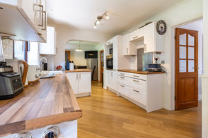 Kitchen- click for photo gallery